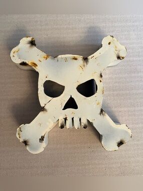 Rustic Metal Halloween Skull & Crossbones